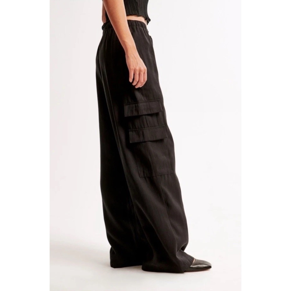 Abercrombie & Fitch Black Cargo Pants L Short Elastic Waist Wide Leg Pockets - Picture 3 of 16